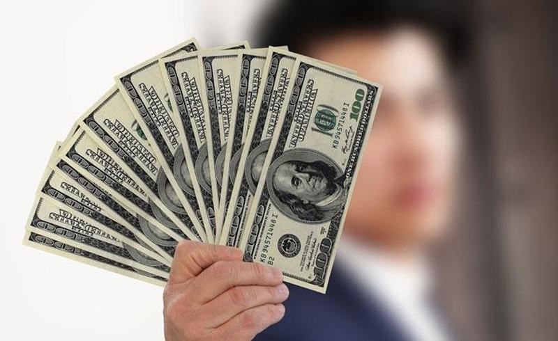 Mơ thấy tiền là điềm báo hên hay xui? Ý nghĩa từng giấc mơ này là gì?