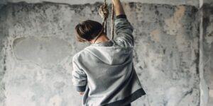 Giải mã điềm báo xấu tốt khi mơ thấy treo cổ